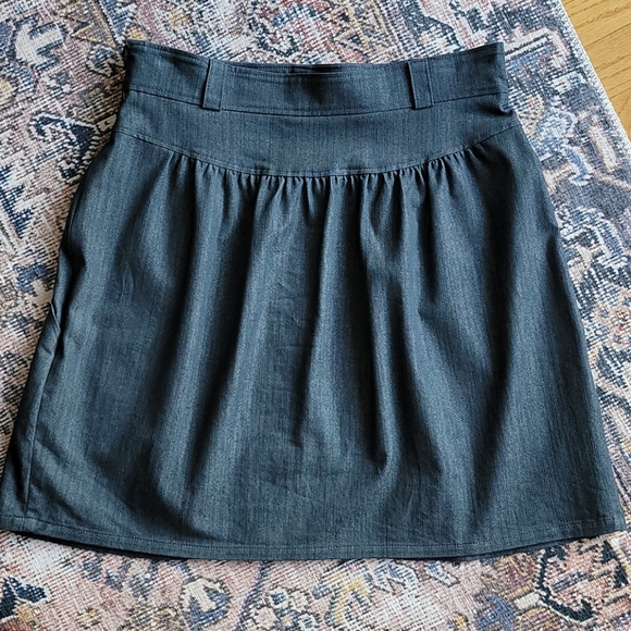 Vintage High-Waisted Skirt - Picture 2 of 6